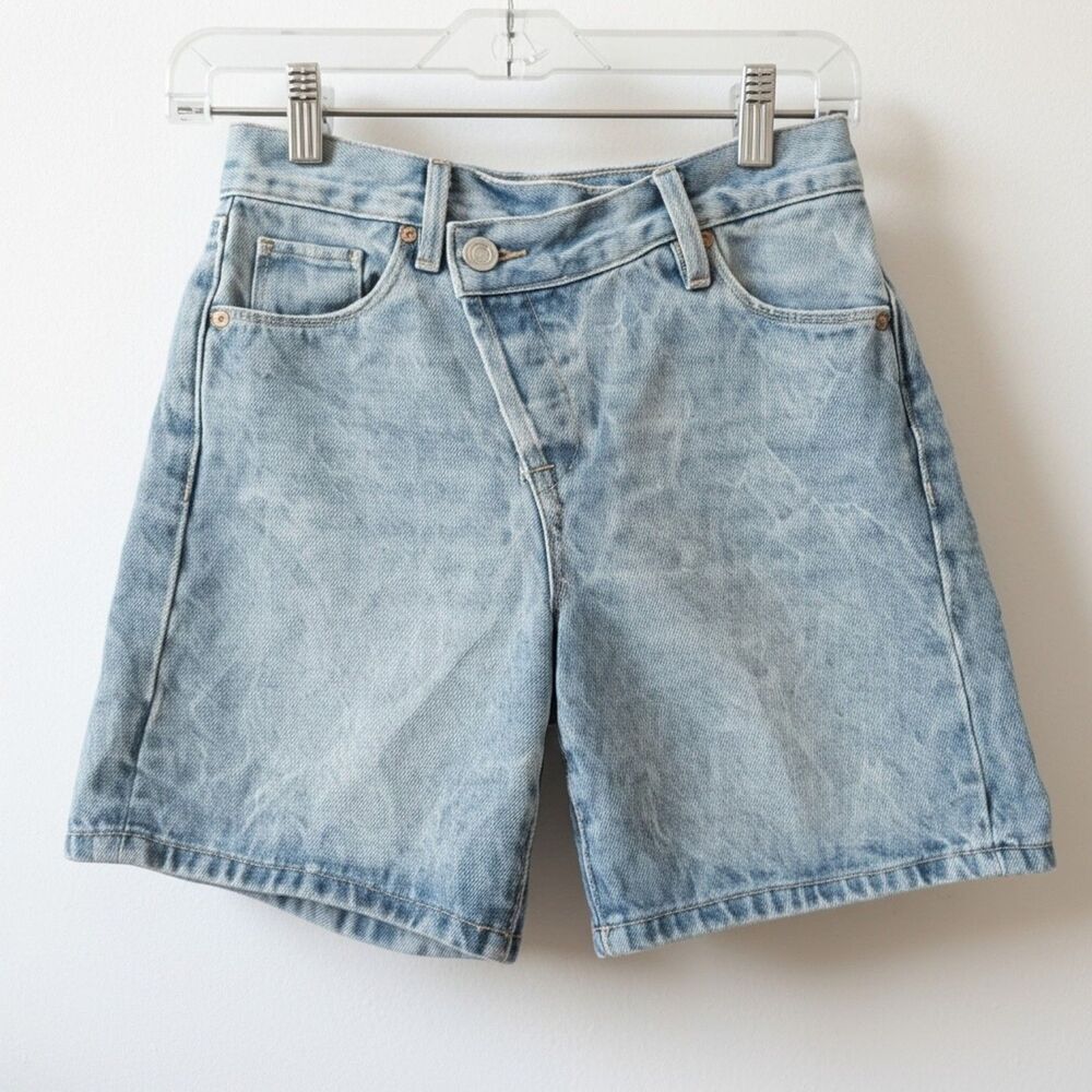 Blank NYC Crossover Fair Warning Jean Shorts Med Acid Wash Blue Denim Size 24